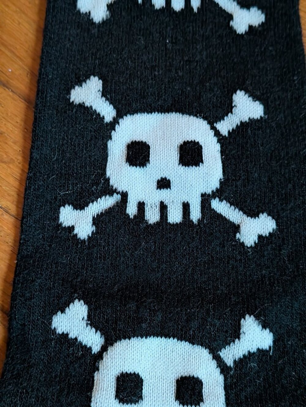 Y2K Hot Topic Skull Legwarmers Retro - Picture 2 of 4